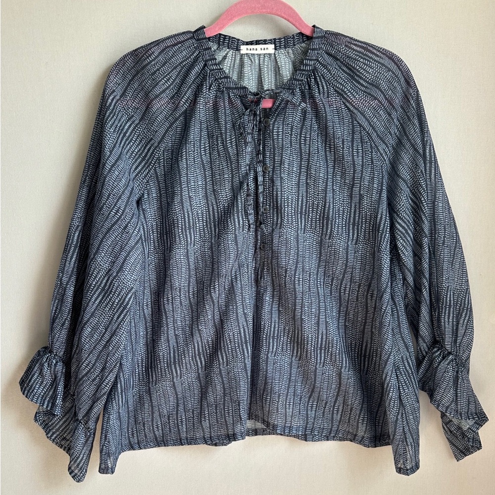 Hana San Womens Blue Striped sheer Blouse. Size 34.  See pics W/ measurements